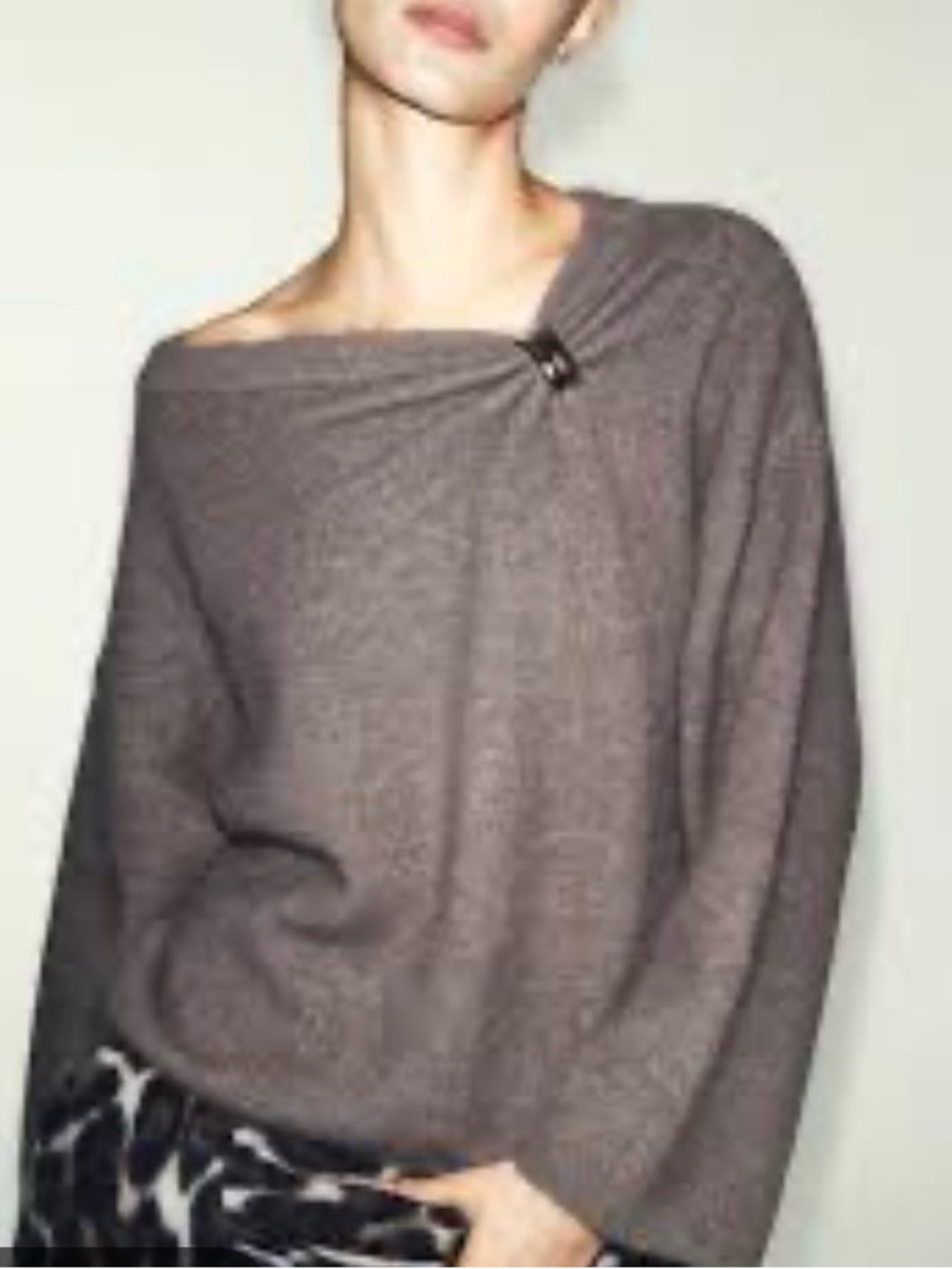 ZARA KNIT JUMPER WITH BROOCH brown / taupe. Size M